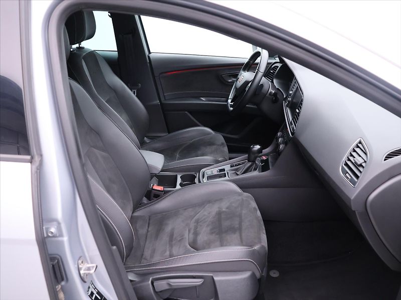Seat Leon 2,0 TSI Cupra 221kW 4Drive DSG - fotka 14 z 38