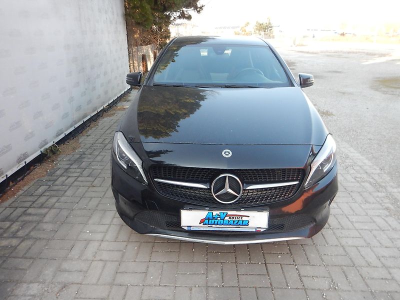Mercedes-Benz Třídy A REZERVACE - fotka 3 z 28