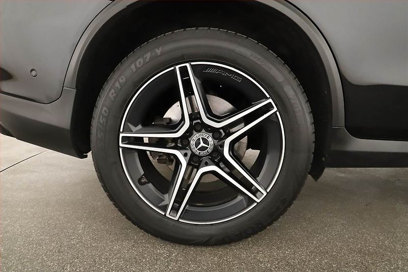 Mercedes-Benz GLC (2020) 300 d - fotka 12 z 21
