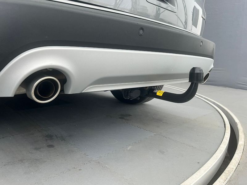 Ford Kuga 2.5 Duratec HEV 4x4 TITANIUM - fotka 47 z 56