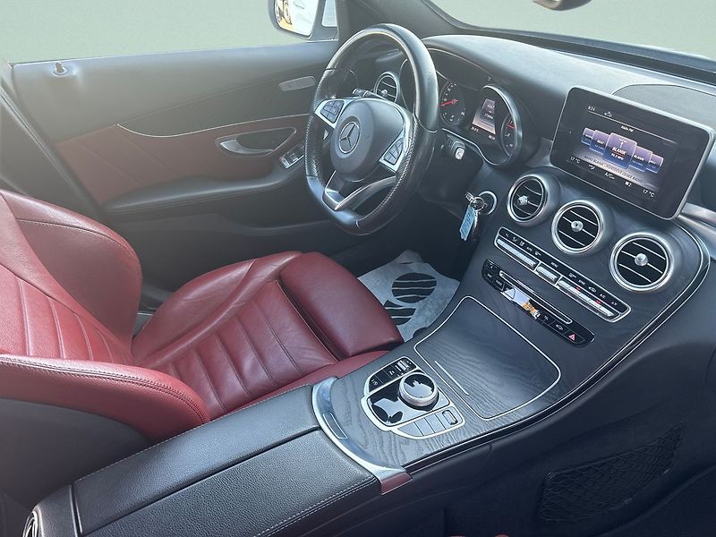 Mercedes-Benz Třídy C AMG paket C 250d 4M - fotka 12 z 19