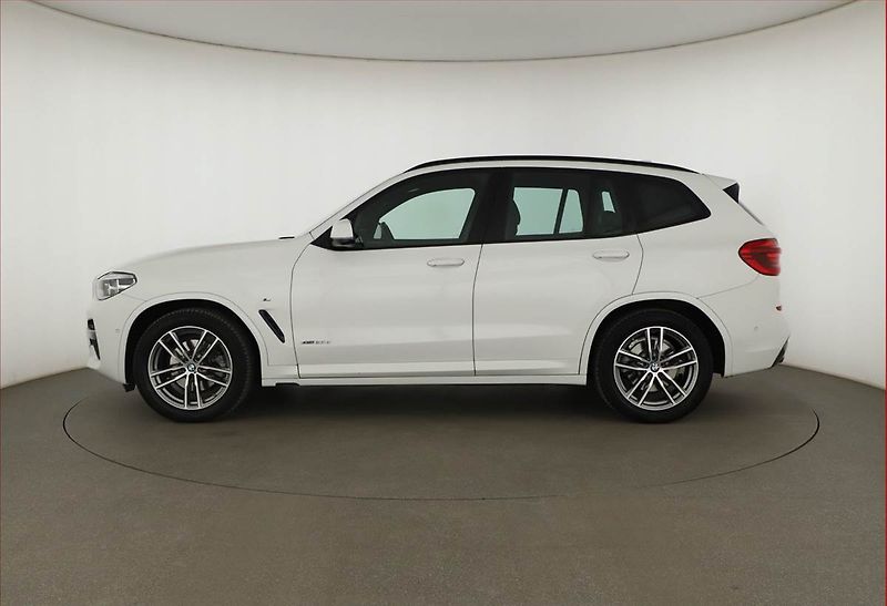 BMW X3 (2018) xDrive20d - fotka 3 z 16