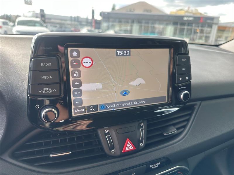 Hyundai i30 1,4 17 FB 1,4 T-GDI DCT STYLE - fotka 23 z 27