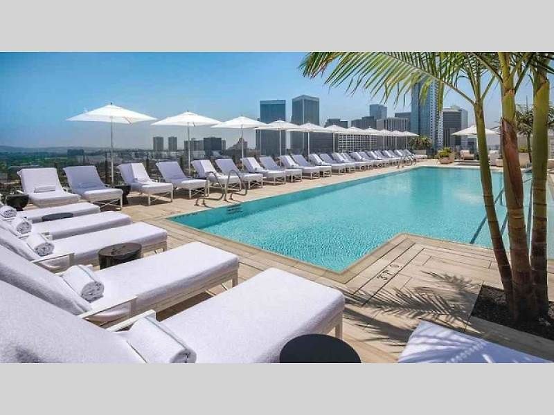 Aston Martin Vanquish S.