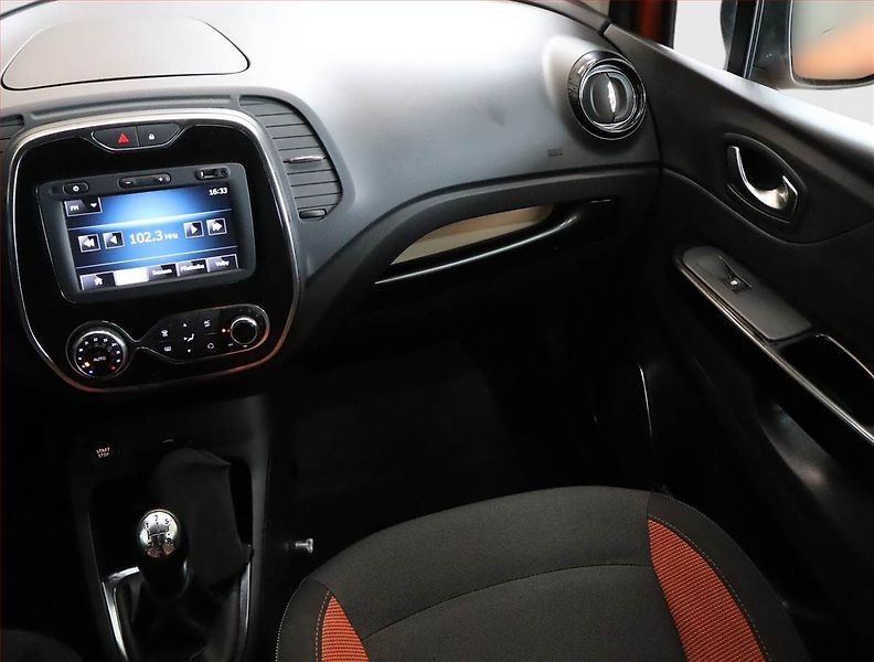 Renault Captur (2014) 0.9 TCe, Navi, Tempomat - fotka 8 z 18