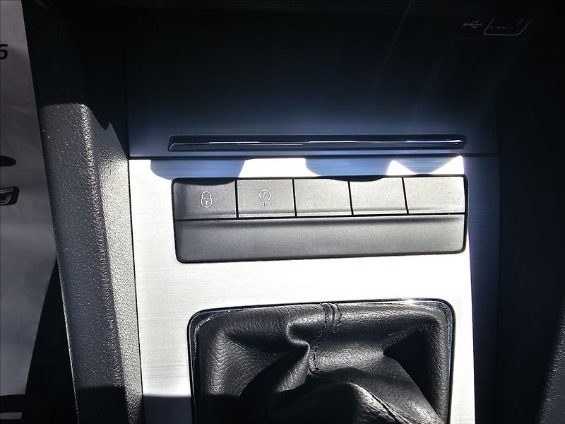 Škoda Octavia III 1,4TSi 110KW Ambition - fotka 23 z 44