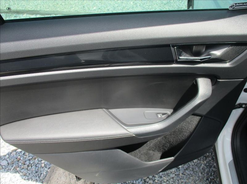 Škoda Kodiaq 2,0 TDI Style, DSG,4x4,servis, - fotka 10 z 34