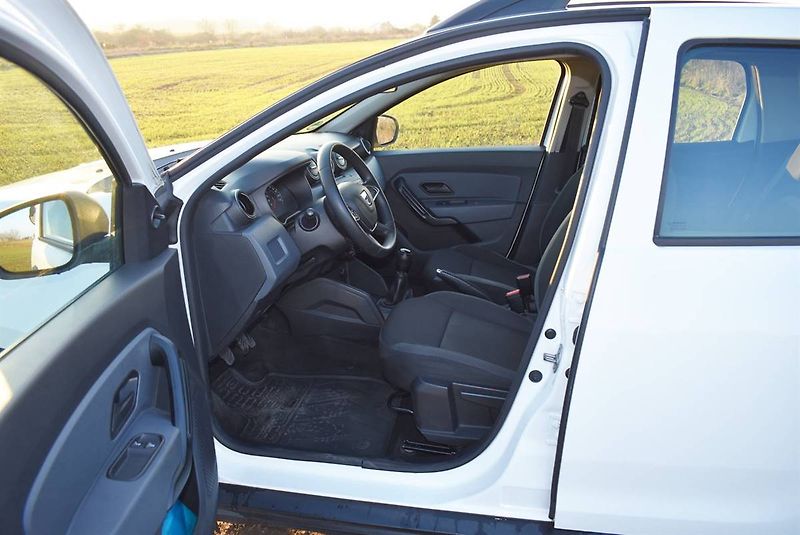 Dacia Duster 1,6 SCE AC,1.M, ATMOSFÉRA! - fotka 7 z 17