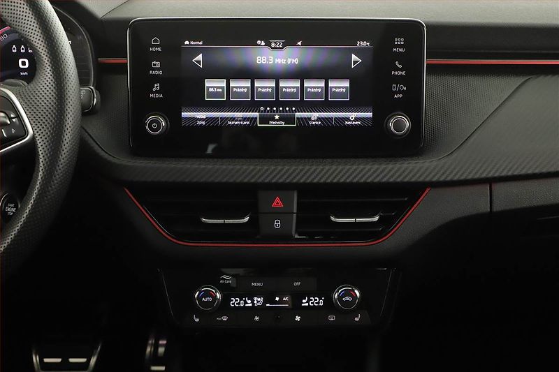 Škoda Kamiq (2025) 1.0 TSI, Monte Carlo - fotka 11 z 20