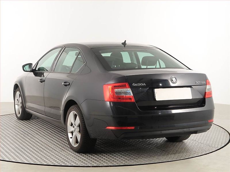 Škoda Octavia (2019) 1.6 TDI, Serv.kniha, Navi - fotka 4 z 17