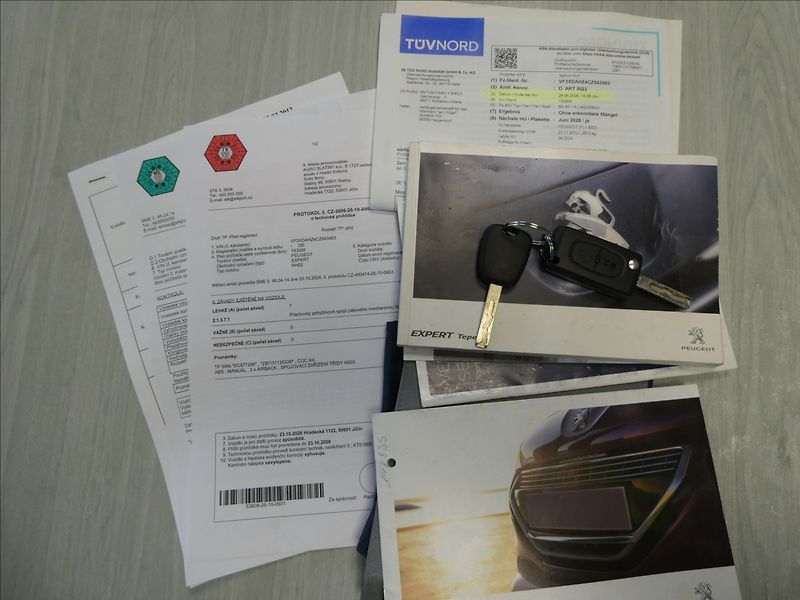 Peugeot Expert Tepee 2,0 HDi 94kW 9.míst L2, 2xkola - fotka 35 z 41
