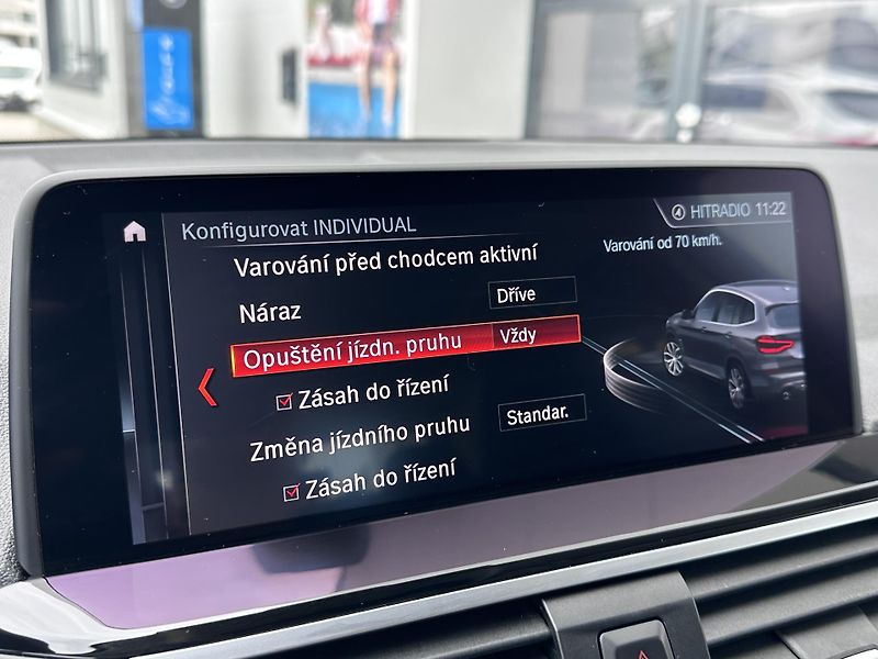 BMW X3 xDrive30d Model X-Line - fotka 19 z 27