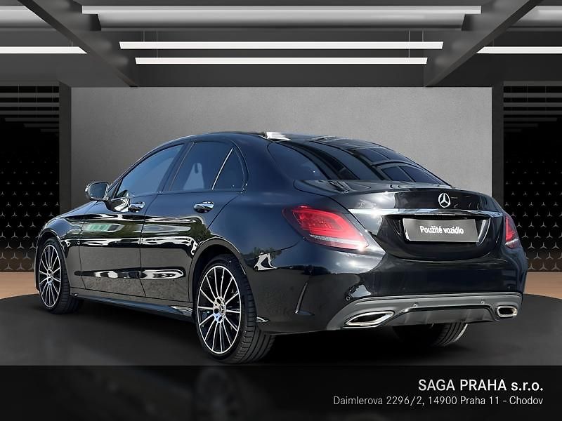 Mercedes-Benz Třídy C Třída C 400 4MATIC AMG Line - fotka 7 z 18