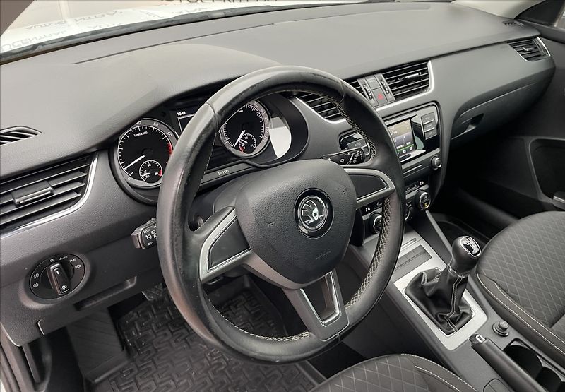 Škoda Octavia 1,2 TSI Edition 81kw 113t.km s - fotka 12 z 23