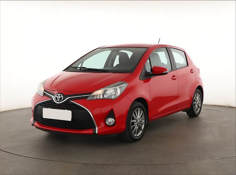 Toyota Yaris (2016) 1.33 Dual VVT-i, Serv.kniha - fotka 2 z 16