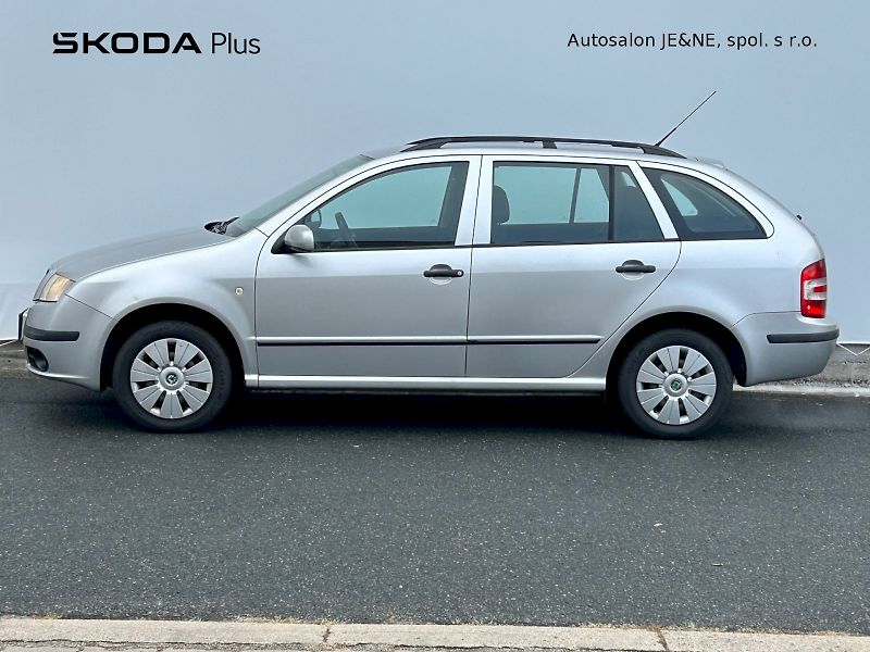 Škoda Fabia (2008) Ambiente 1.2 HTP 47 kW Combi - fotka 3 z 22