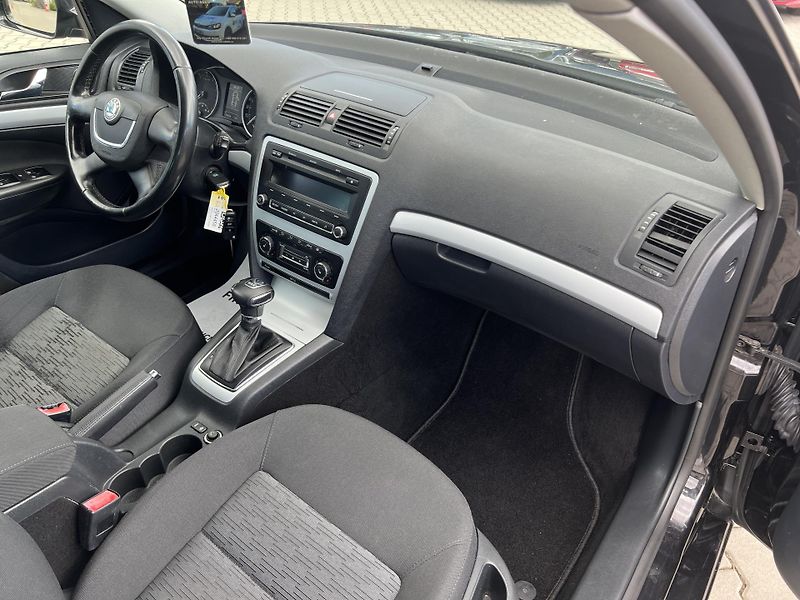 Škoda Octavia 1,2TSi DSG combi Autoklima - fotka 31 z 43