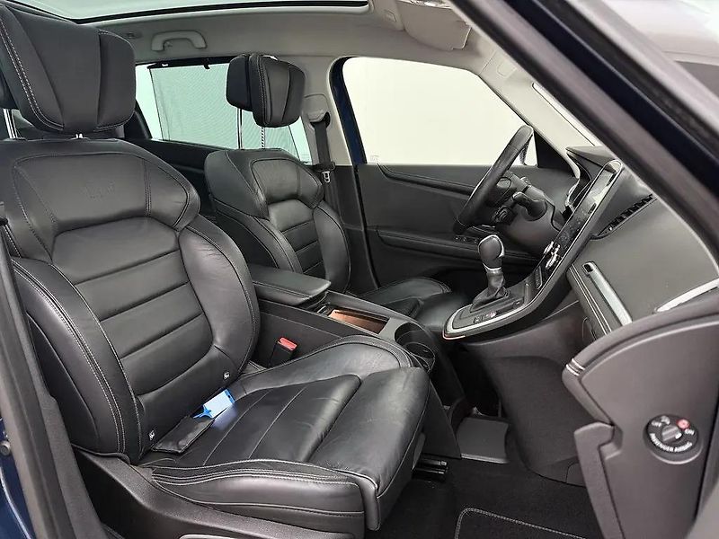 Renault Grand Scénic 1.3TCe Aut. Initi. Paris 7Míst - fotka 5 z 16