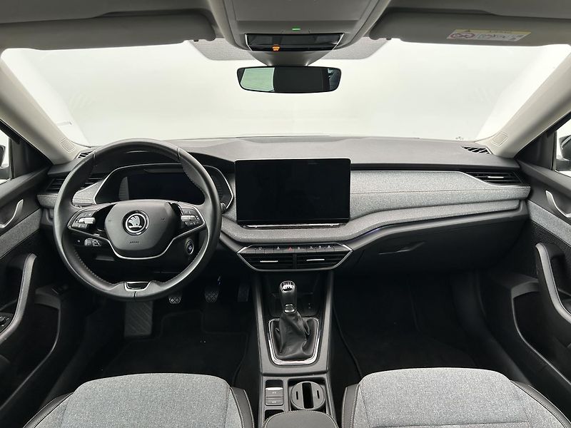 Škoda Octavia 1.5 TSI Top selection - fotka 5 z 35