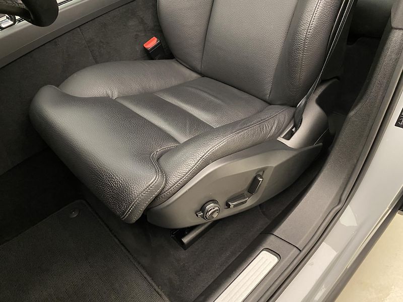 Volvo XC60 B5 AWD DARK ULTIMATE AUT CZ - fotka 24 z 60
