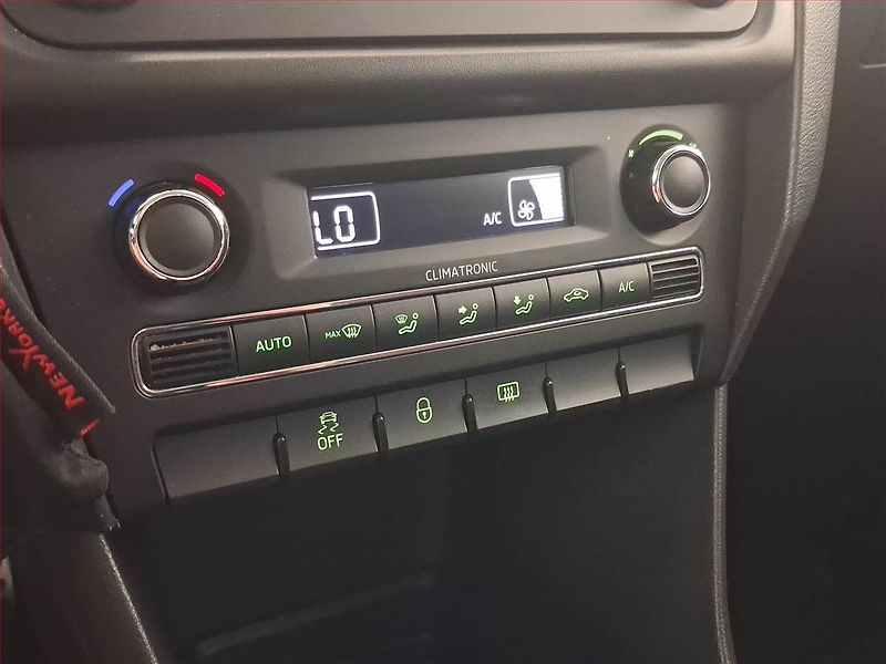 Škoda Rapid (2013) Style 1.2 TSI, ČR,1.maj - fotka 16 z 21