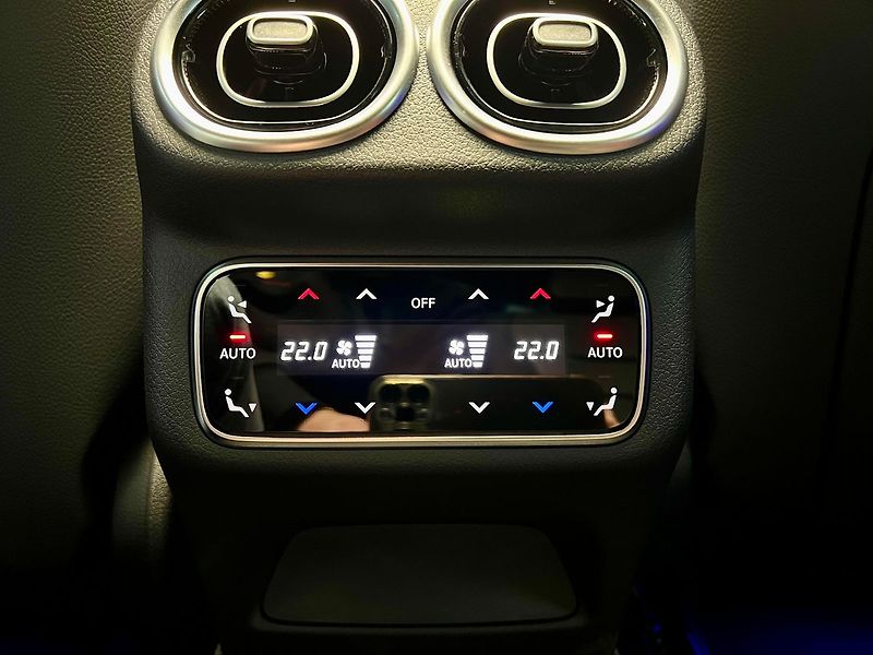 Mercedes-Benz GLC E-PERFORMANCE, 4M+, COUPE - fotka 29 z 32