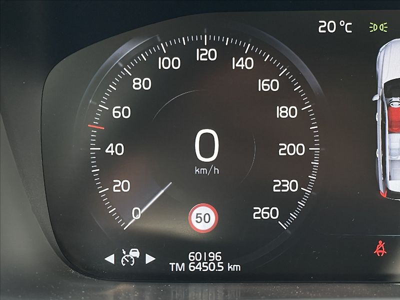 Volvo XC90 2,0 B5 AWD Inscription - fotka 10 z 22