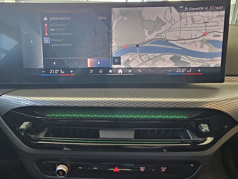BMW Řada 3 320d xDrive M paket - fotka 31 z 34