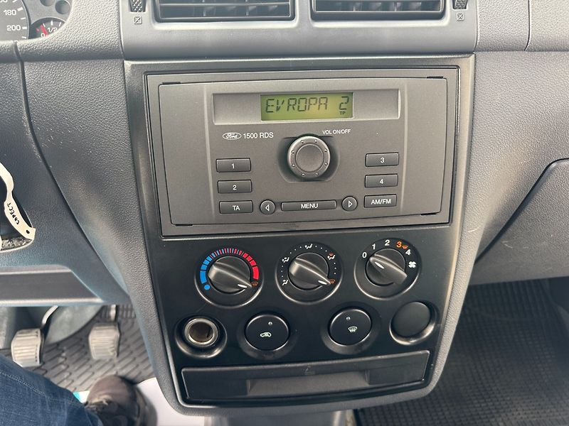 Ford Transit Connect (2009) 1.8 TDCi - fotka 17 z 29