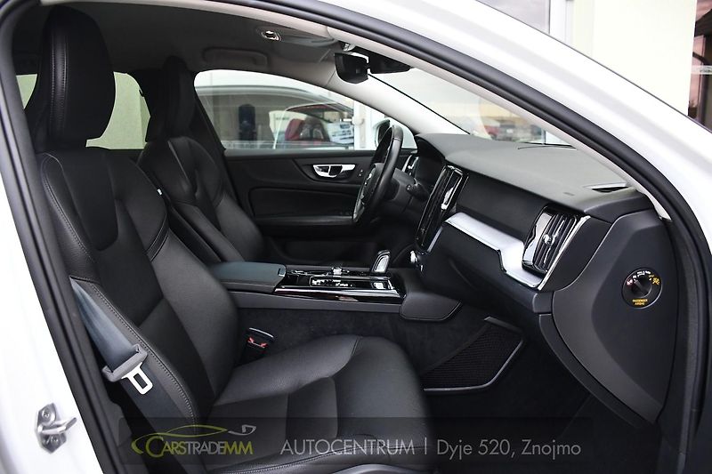 Volvo V60 2,0 T6 186kW PHEV TWIN ENGINE - fotka 16 z 51