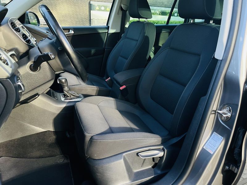 Volkswagen Tiguan 2.0TSI 4x4 AUT SERVISKA VYHŘEV - fotka 31 z 47