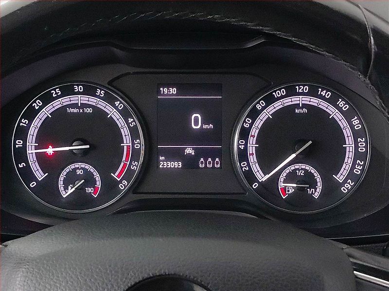 Škoda Karoq (2019) 1.6 TDI, Serv.kniha - fotka 11 z 19