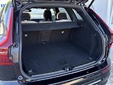 Volvo XC60 B5 AWD PLUS DARK // REZERVACE  - náhled 16