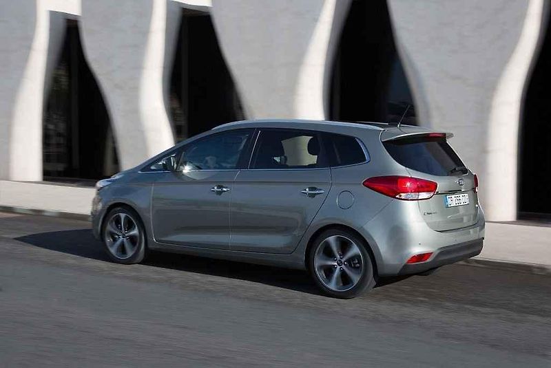 Kia Carens.