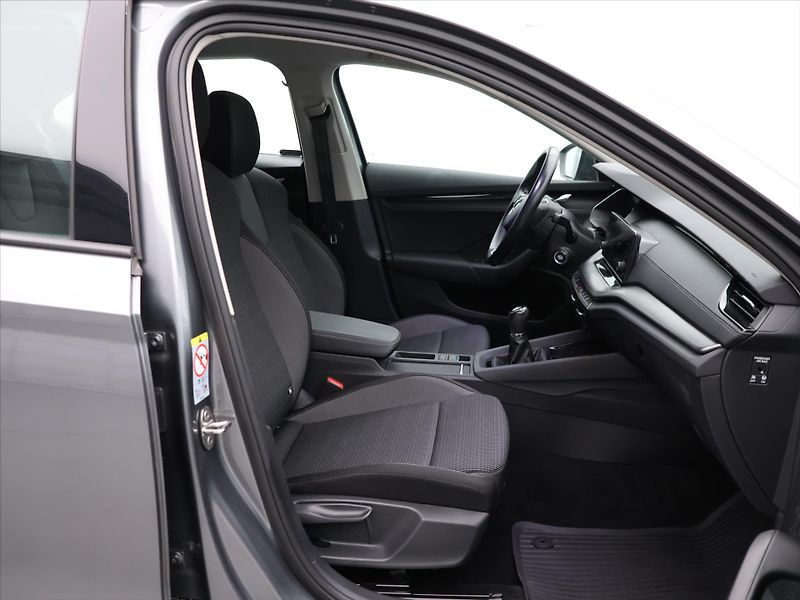 Škoda Octavia 2,0 TDI 85kW Ambition Tažné - fotka 11 z 24