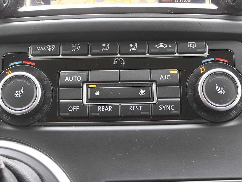 Volkswagen Multivan 7 MÍSTNÉ, NAVIGACE, PANO, KOŽE - fotka 13 z 18