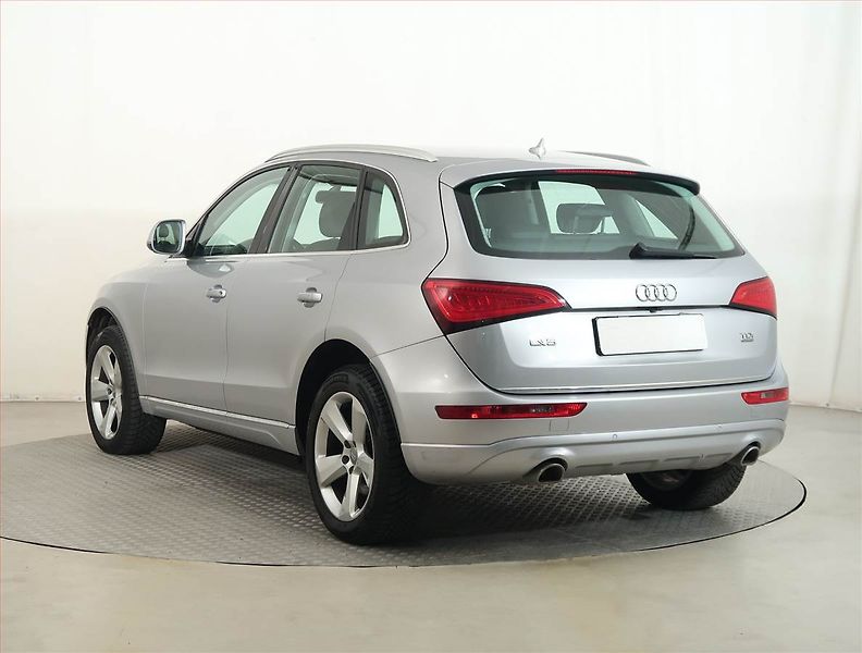 Audi Q5 (2014) basis 3.0 TDI - fotka 4 z 14