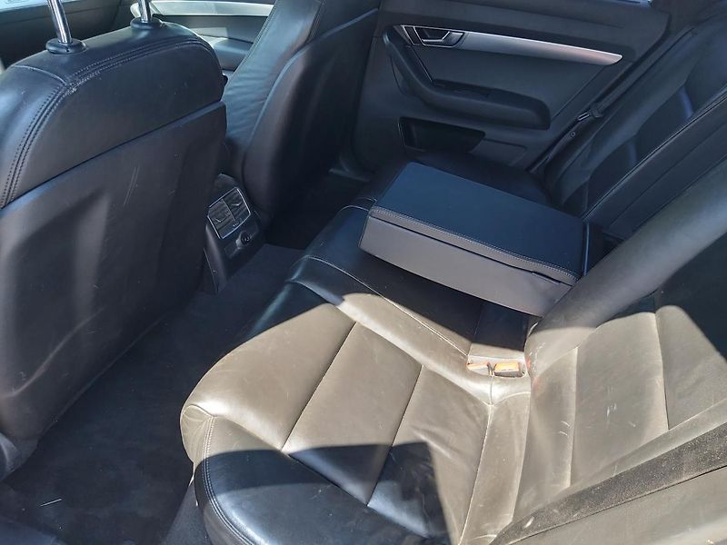 Audi A6 (2005) 3,2 Avant Quatro - fotka 26 z 36