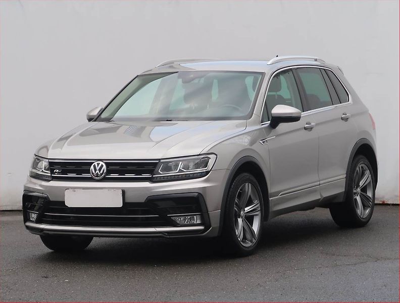 Volkswagen Tiguan (2017) R-Line 2.0 TDI, R-line,138TKM - fotka 2 z 23