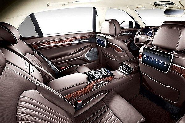 Genesis G90.
