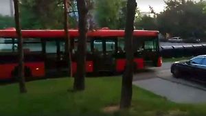 Rozjetý autobus bez řidiče naštěstí nikoho neohrozil na životě.
