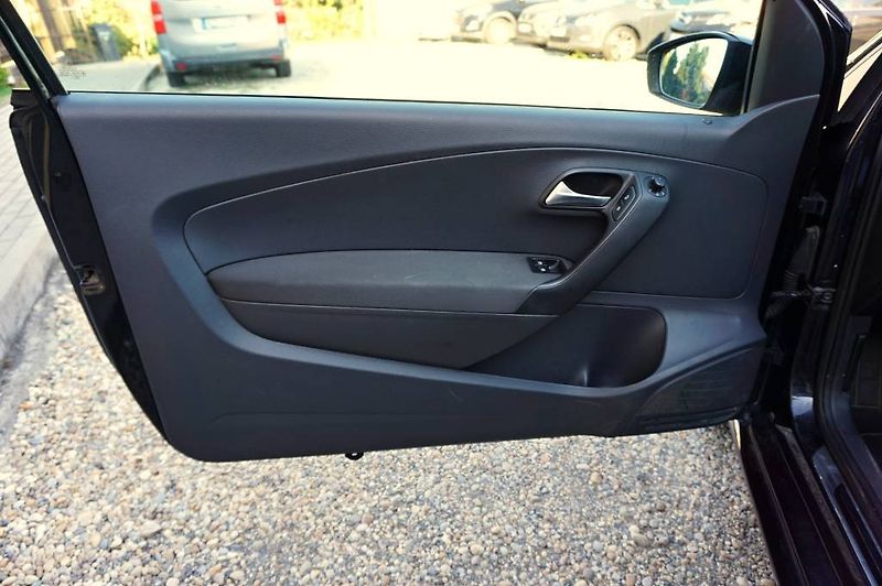 Volkswagen Polo (2012) STYLE 1,6 TDI 66 kW - fotka 20 z 32