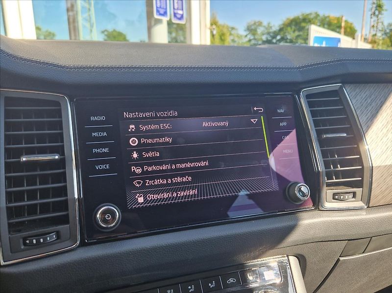 Škoda Kodiaq 1,5 TSI 110kW AMBITION +ALUZIM - fotka 36 z 50