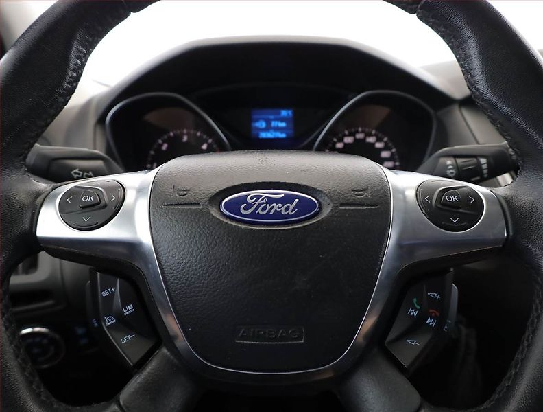Ford Focus (2011) 1.6 TDCi, nová STK, Tažné - fotka 8 z 16