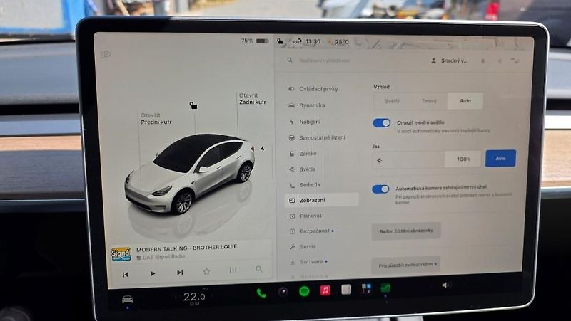 Tesla Model Y (2023) Long Range AWD DE SoH 92,4% - fotka 28 z 41