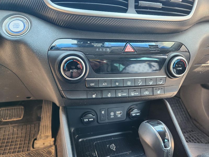 Hyundai Tucson 1.6-AUTOMAT-KAMERA - fotka 9 z 11