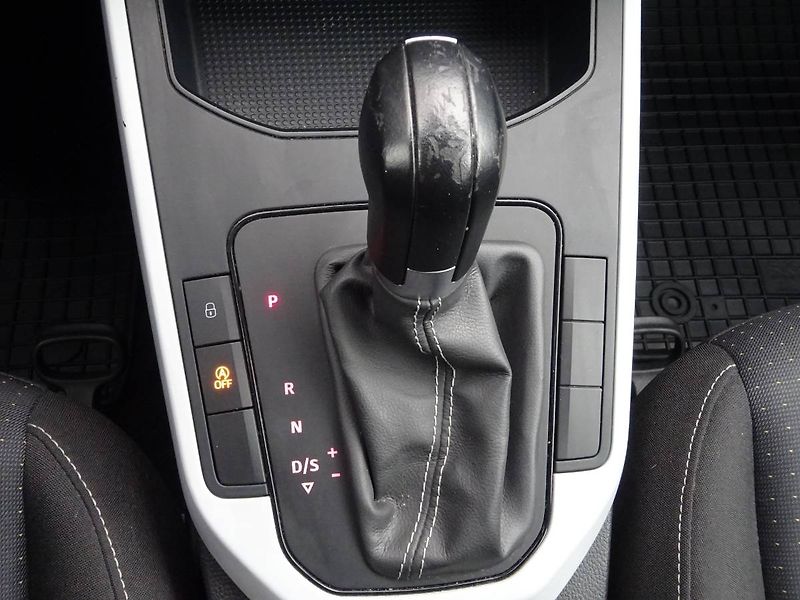 Seat Arona (2022) 1,0TSi / 81kW Style DSG - fotka 17 z 25