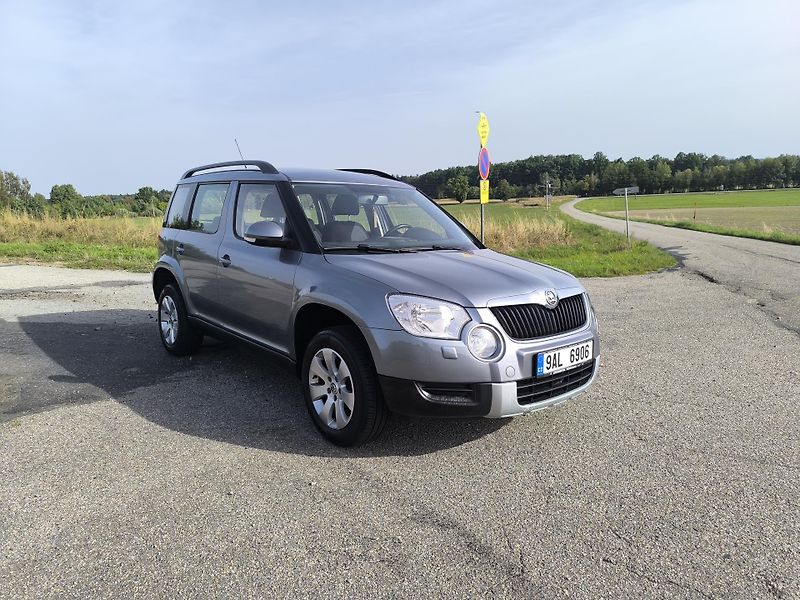 Škoda Yeti (2010) 1.2 TSI  DOLOŽENÉ KM - fotka 7 z 27