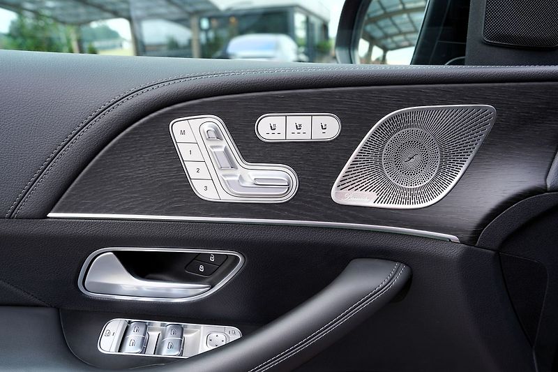 Mercedes-Benz GLE 400d 4Matic/AMG/21/ČR - fotka 19 z 48