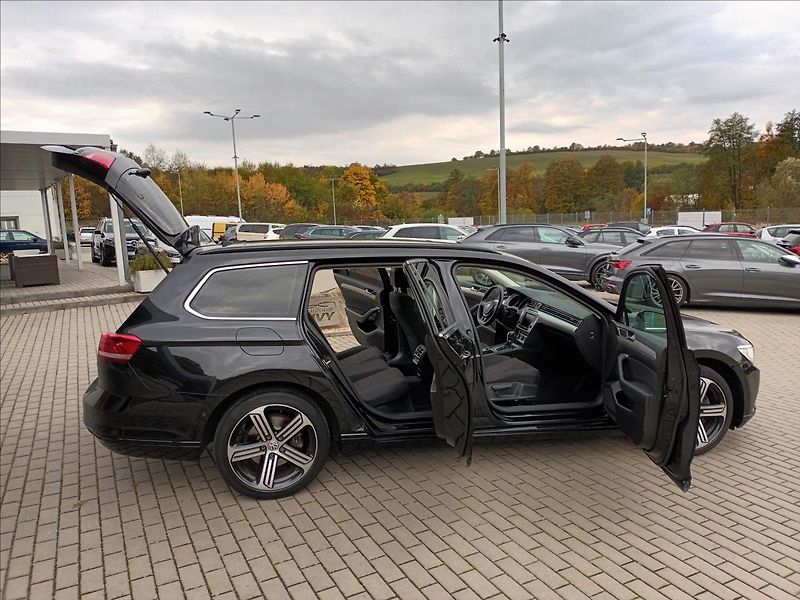 Volkswagen Passat 2,0 TDI,110KW,RADAR,LED, - fotka 9 z 47